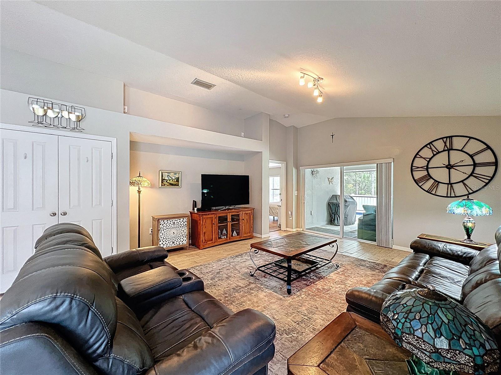 Image 27 of 83 For 13504 Dunwoody Drive