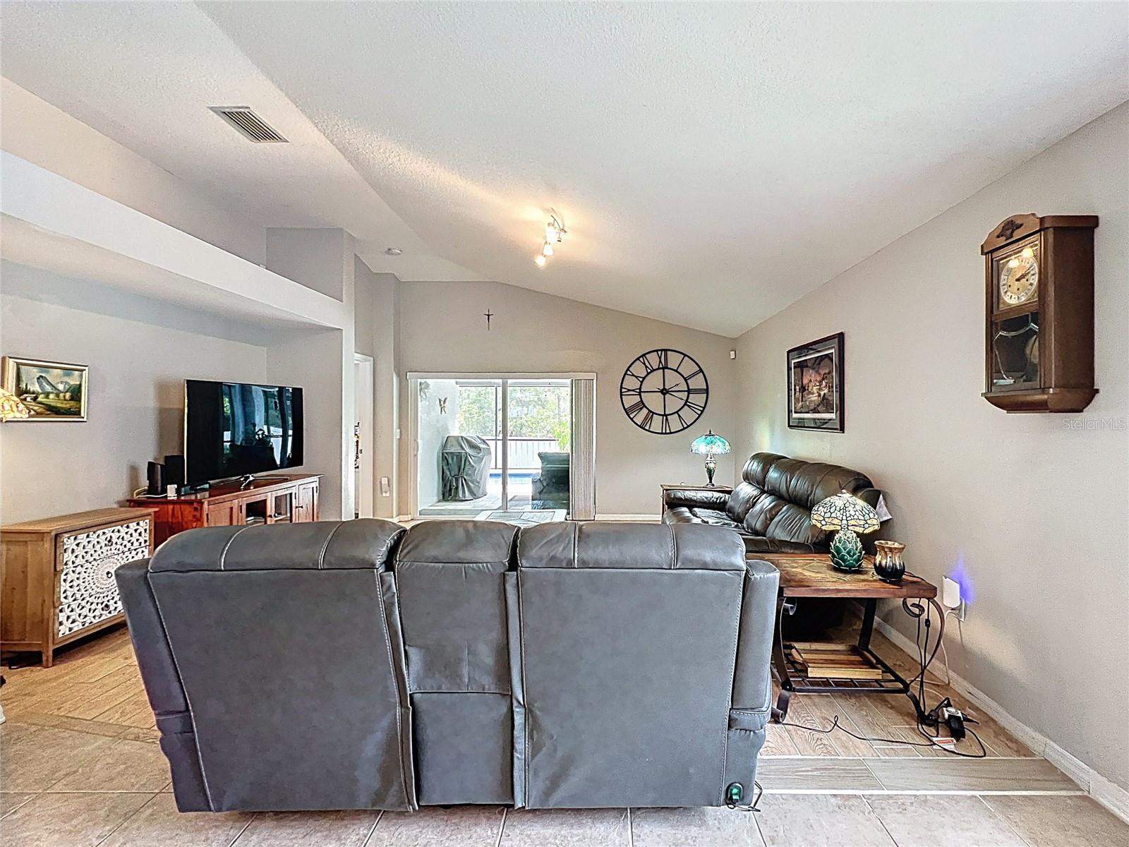Image 28 of 83 For 13504 Dunwoody Drive