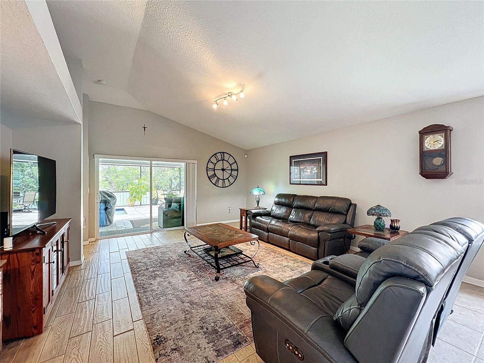 Image 30 of 83 For 13504 Dunwoody Drive