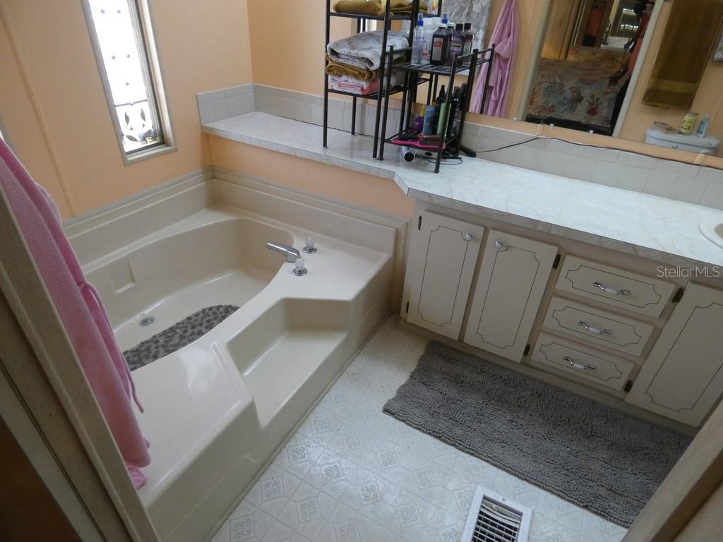 Listing photo id 25 for 35020 Colony Hills Drive