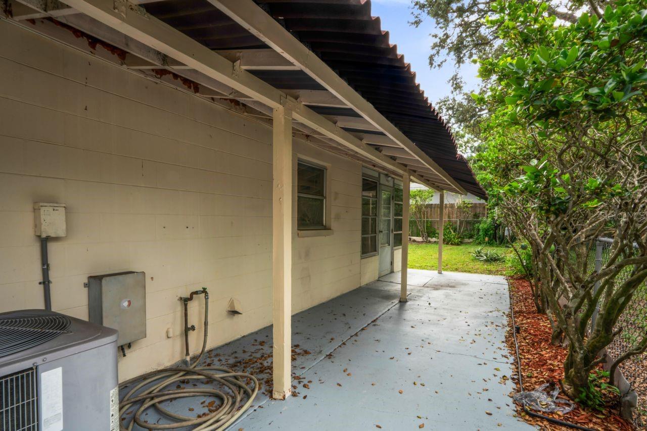Image 37 of 49 For 9050 Richwood Lane