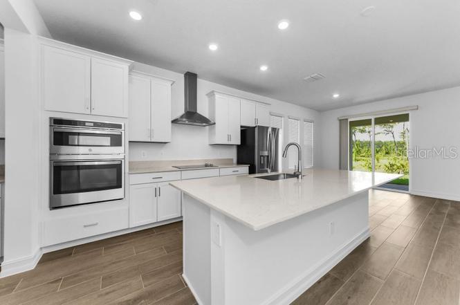 Listing photo id 5 for 18452 Serene Lake Loop