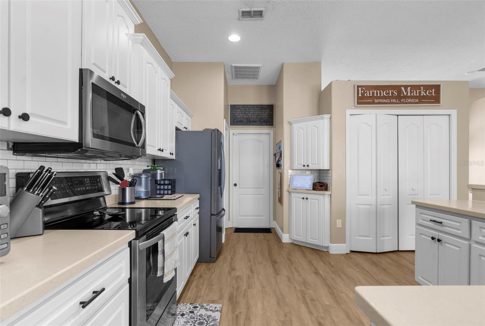 Image 18 of 56 For 13480 Twinberry Drive