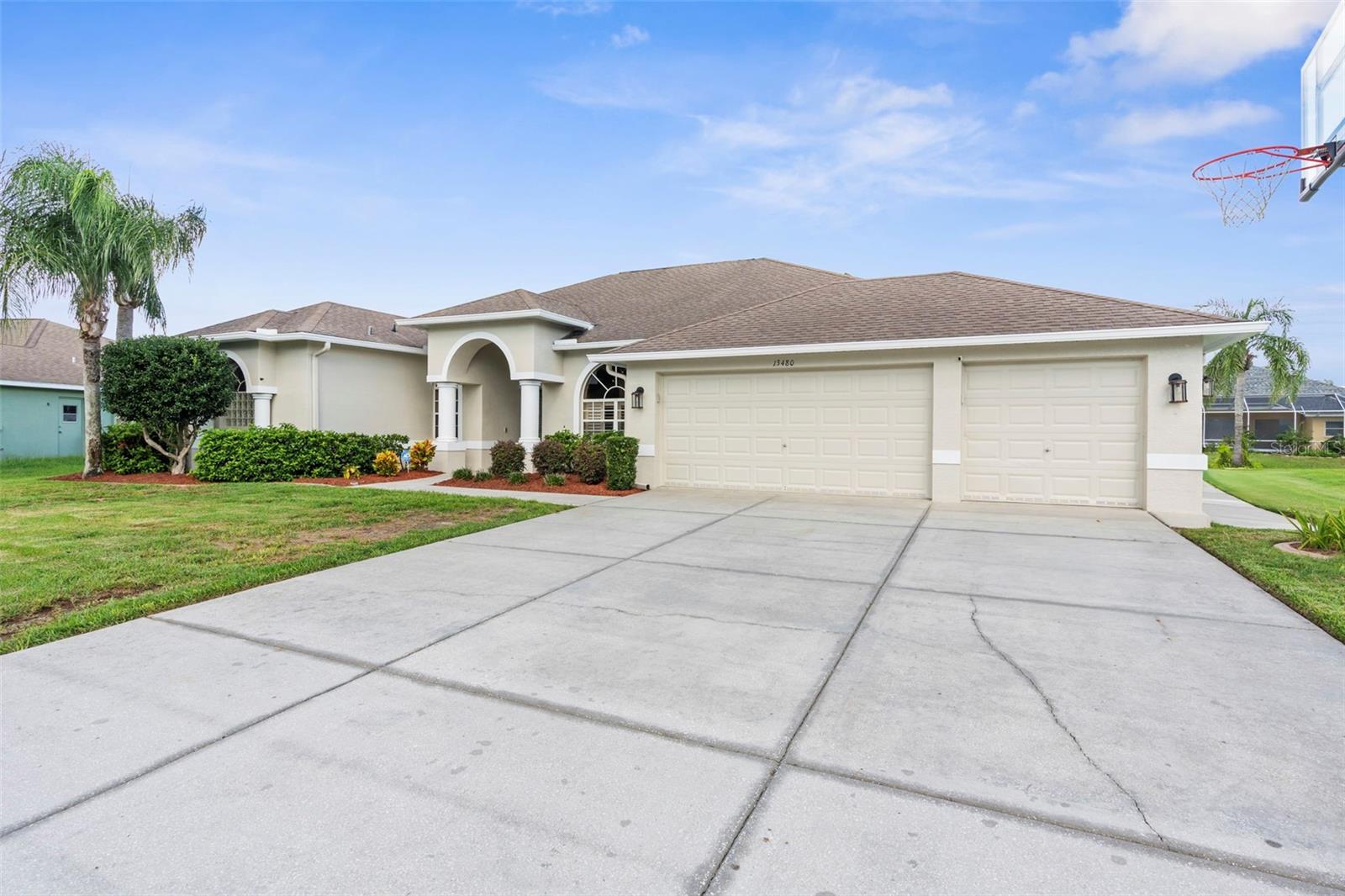 Image 4 of 56 For 13480 Twinberry Drive