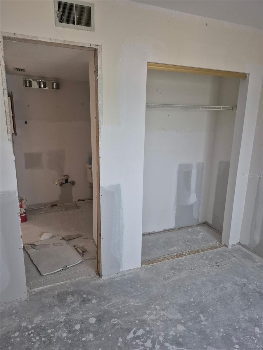 Image 6 of 20 For 500 New York Avenue 33