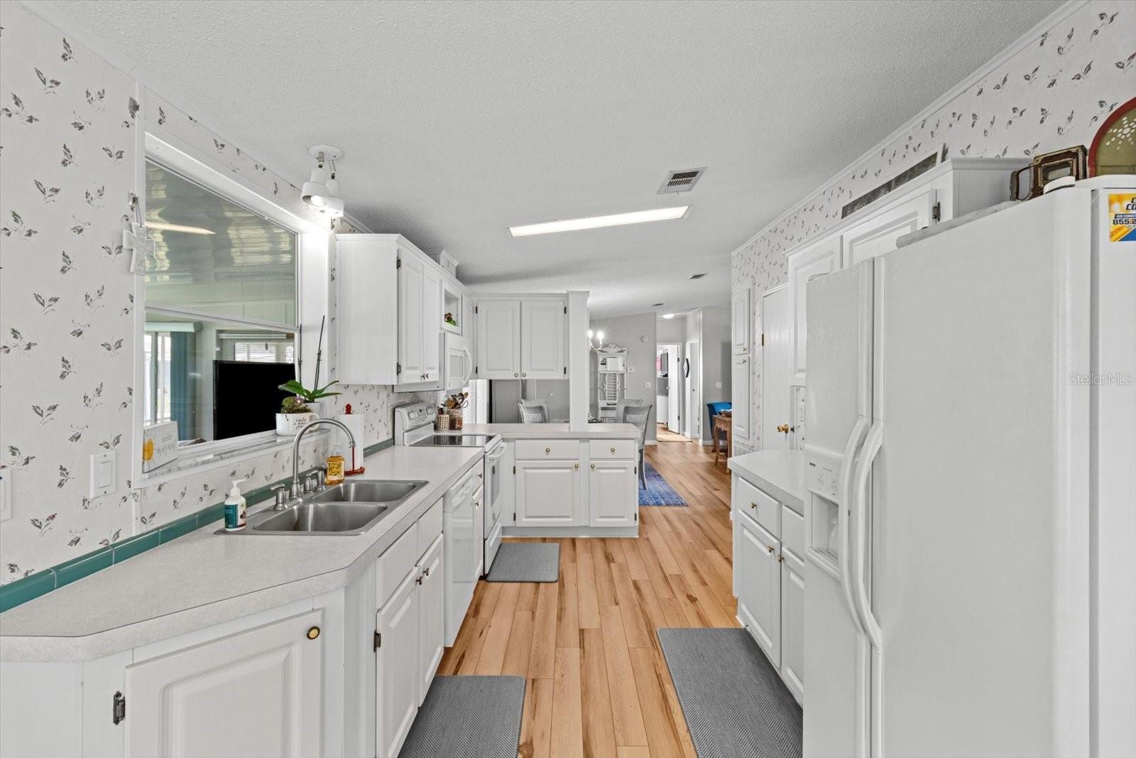 Image 14 of 42 For 7694 Dinsmore Street