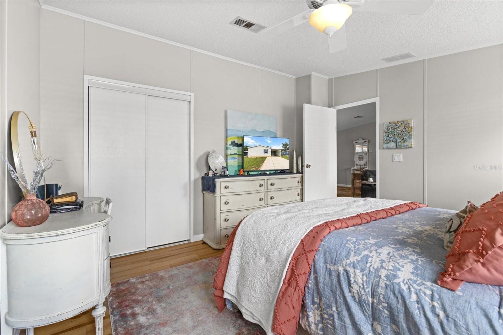 Image 17 of 42 For 7694 Dinsmore Street