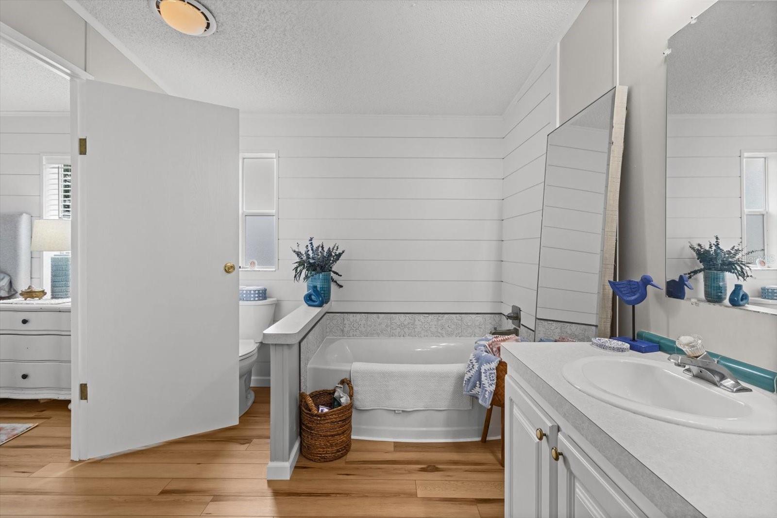Image 19 of 42 For 7694 Dinsmore Street