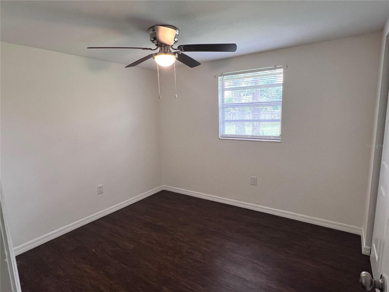 Listing photo id 8 for 5648 Golden Nugget Drive