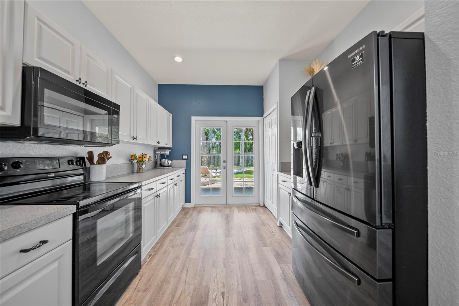 Image 10 of 39 For 2318 29th Avenue E