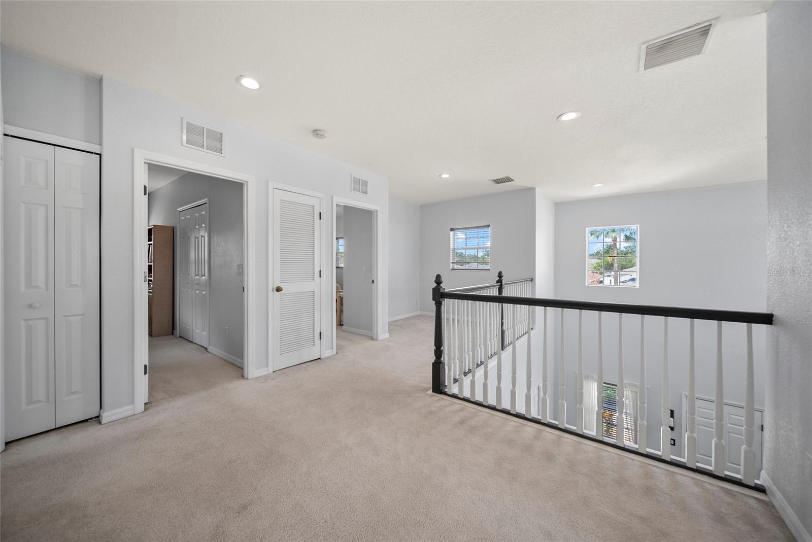 Image 18 of 39 For 2318 29th Avenue E