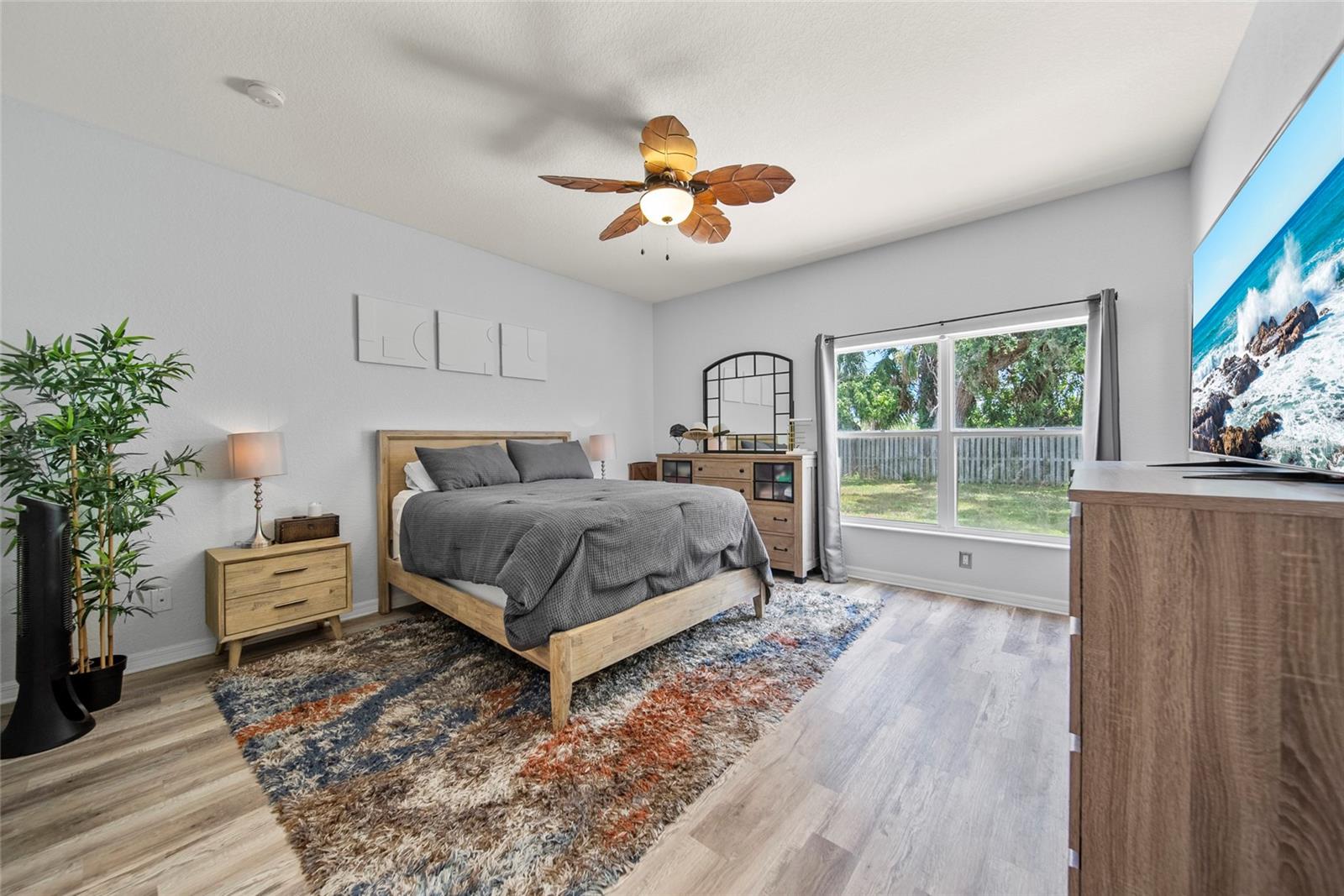 Image 5 of 39 For 2318 29th Avenue E