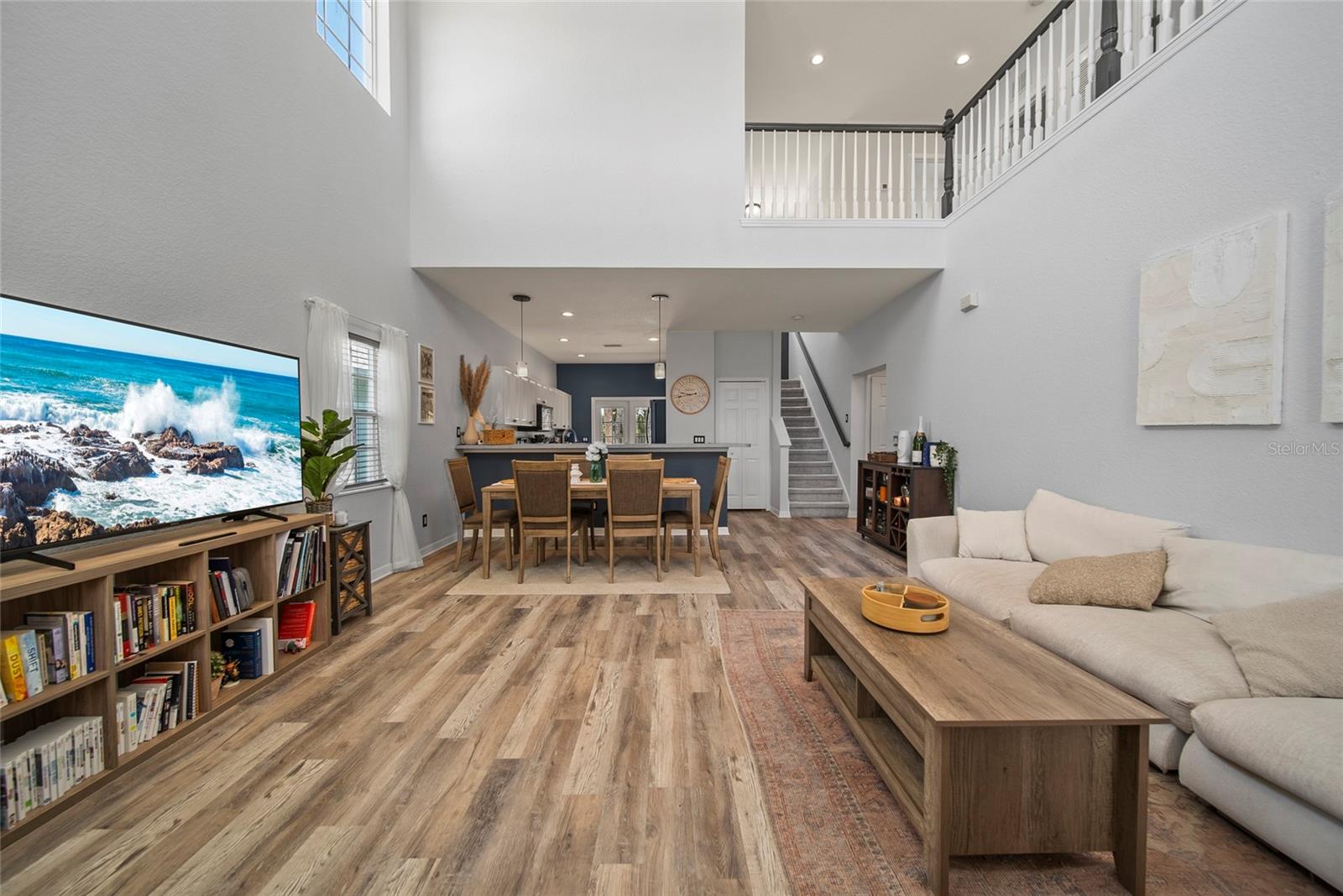 Image 6 of 39 For 2318 29th Avenue E
