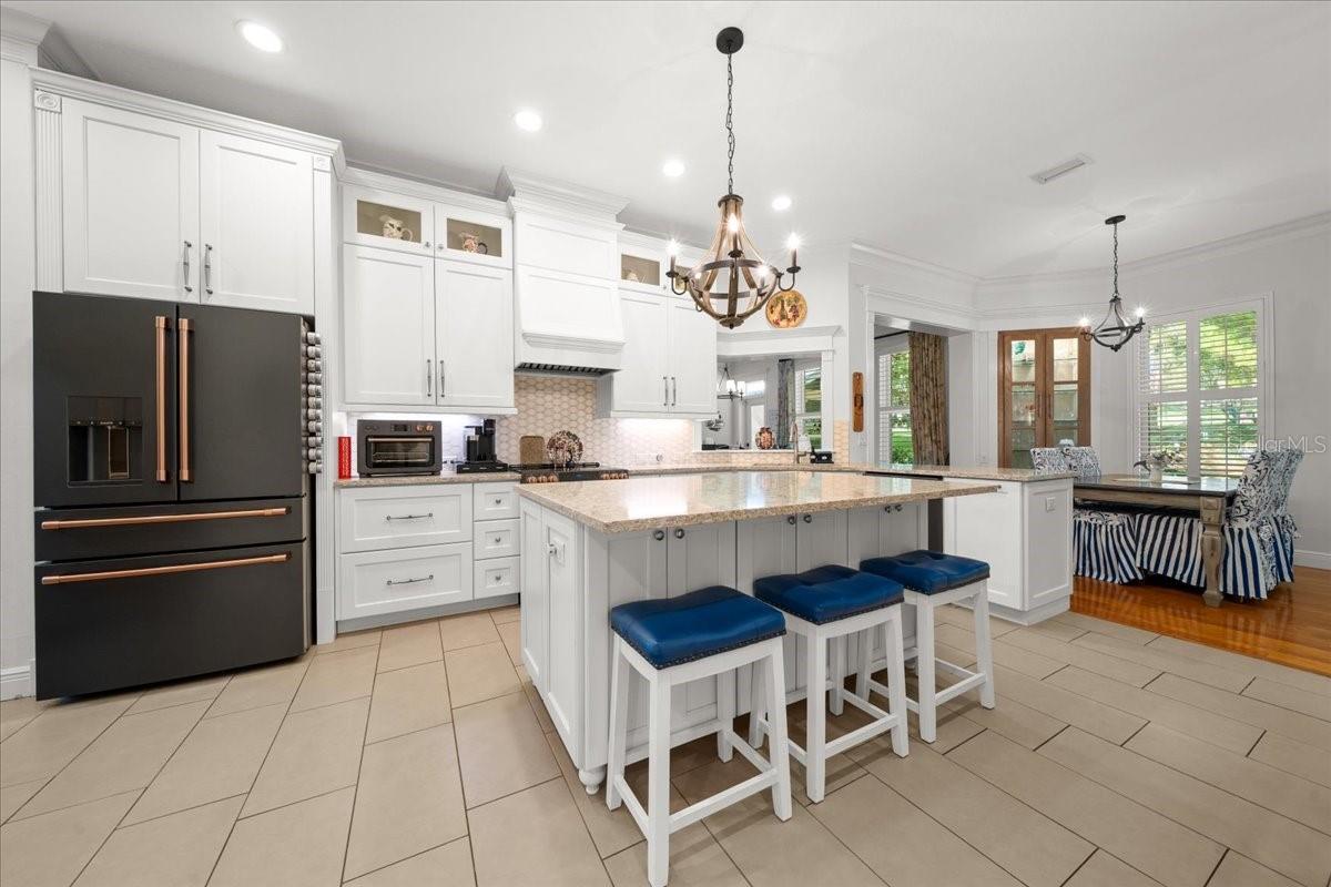 Listing photo id 8 for 10111 Weeks Drive