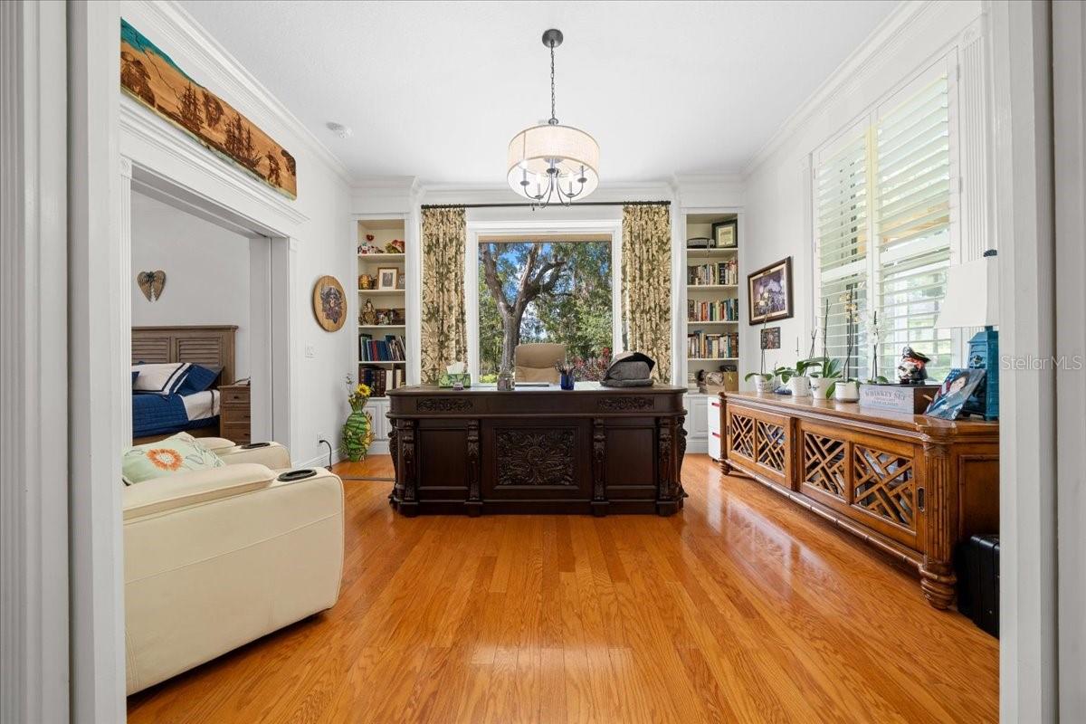 Listing photo id 29 for 10111 Weeks Drive