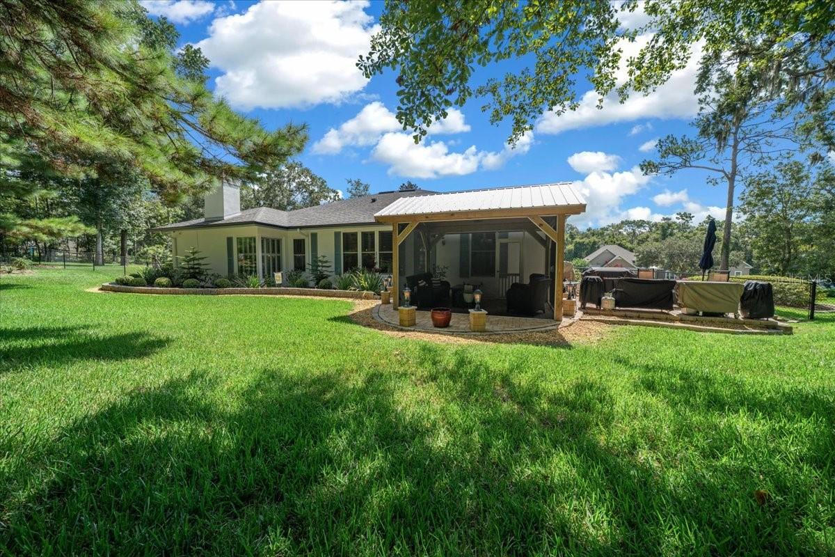 Listing photo id 43 for 10111 Weeks Drive