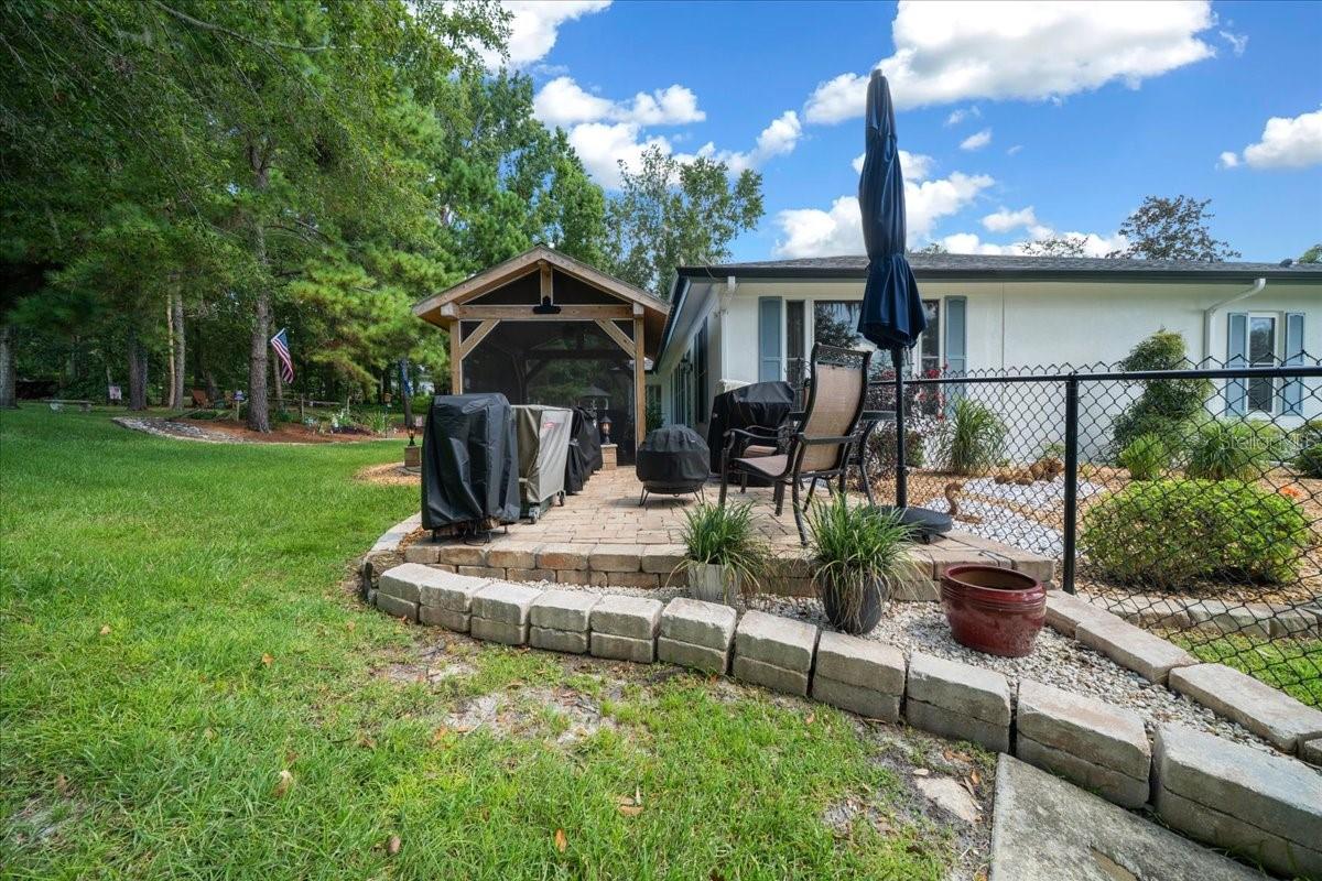 Listing photo id 44 for 10111 Weeks Drive