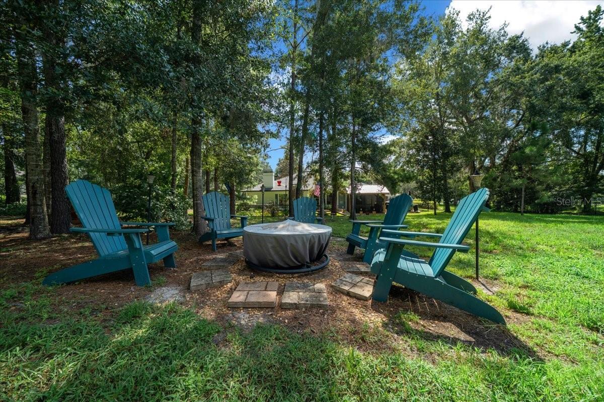 Listing photo id 46 for 10111 Weeks Drive