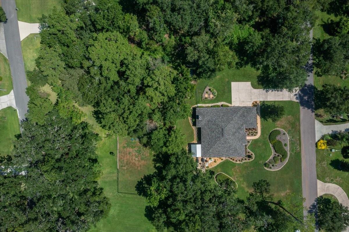 Listing photo id 49 for 10111 Weeks Drive