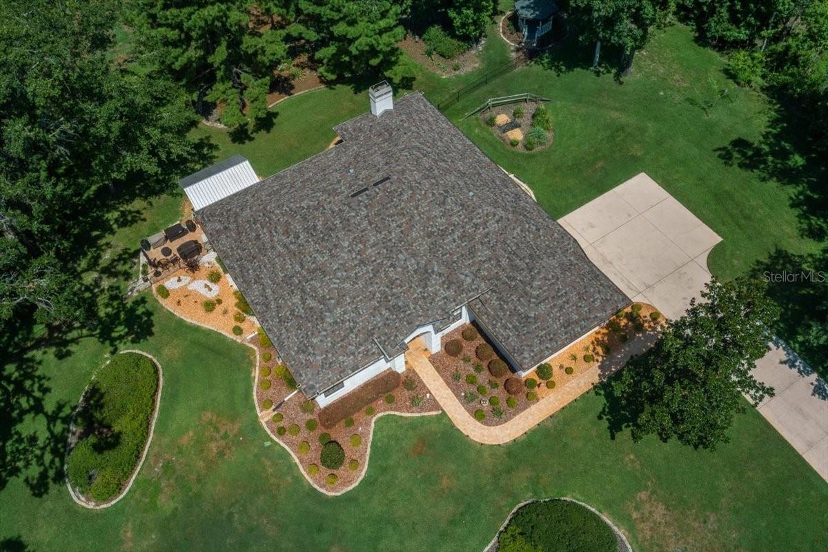 Listing photo id 52 for 10111 Weeks Drive