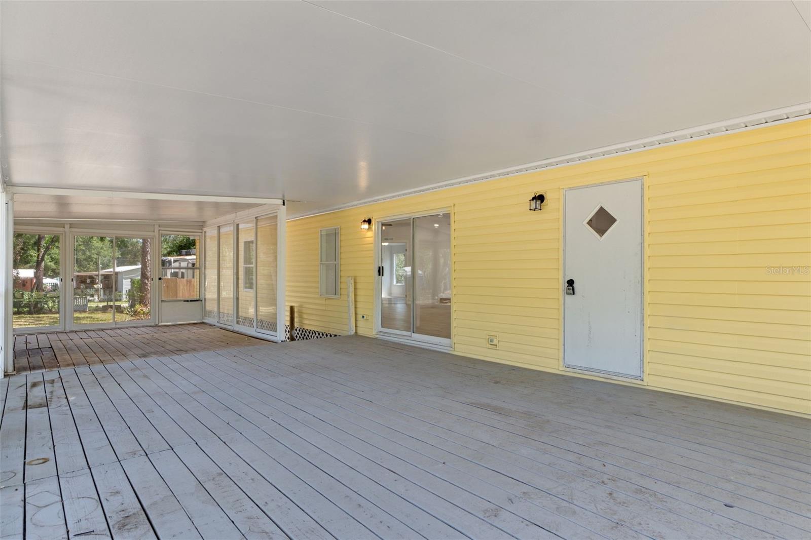 Image 31 of 59 For 17625 Galveston Street