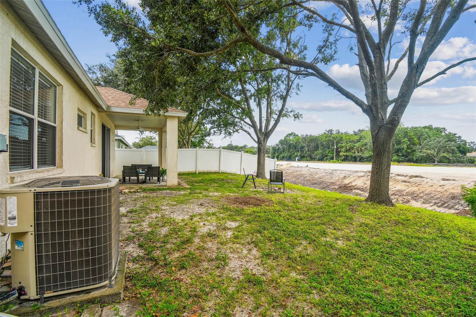 Listing photo id 45 for 9637 Riverchase Drive