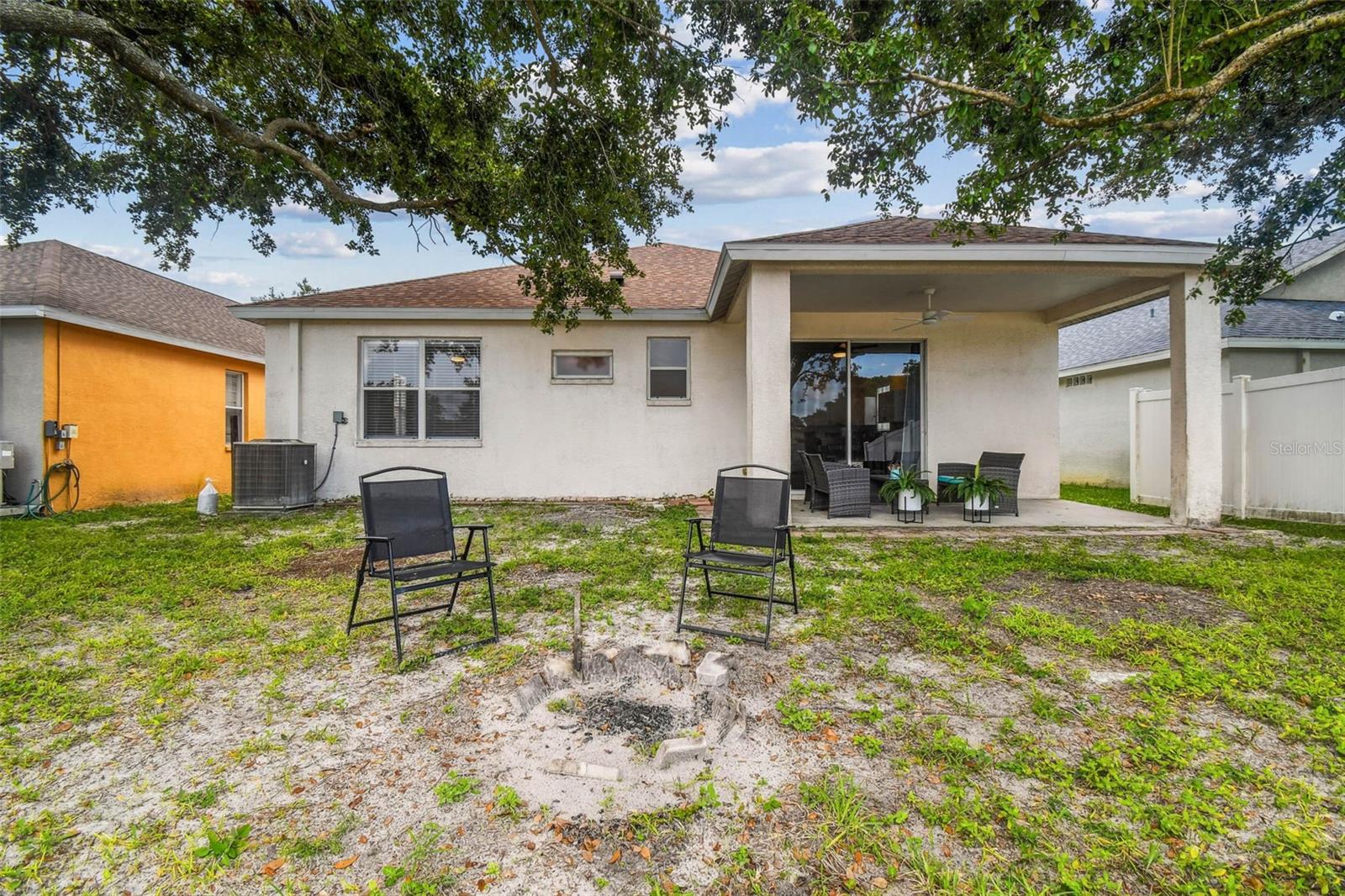 Listing photo id 47 for 9637 Riverchase Drive