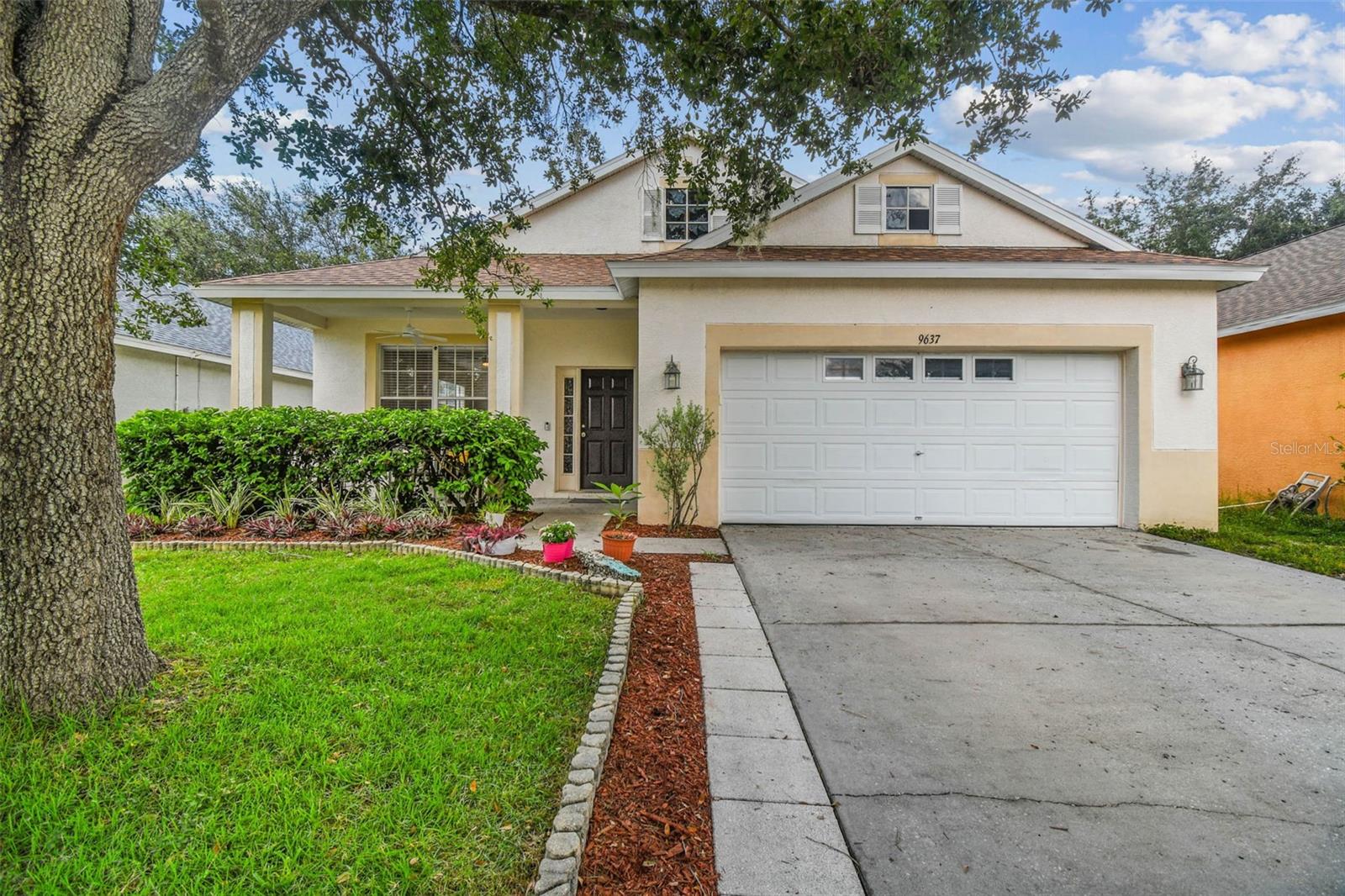 Listing photo id 53 for 9637 Riverchase Drive
