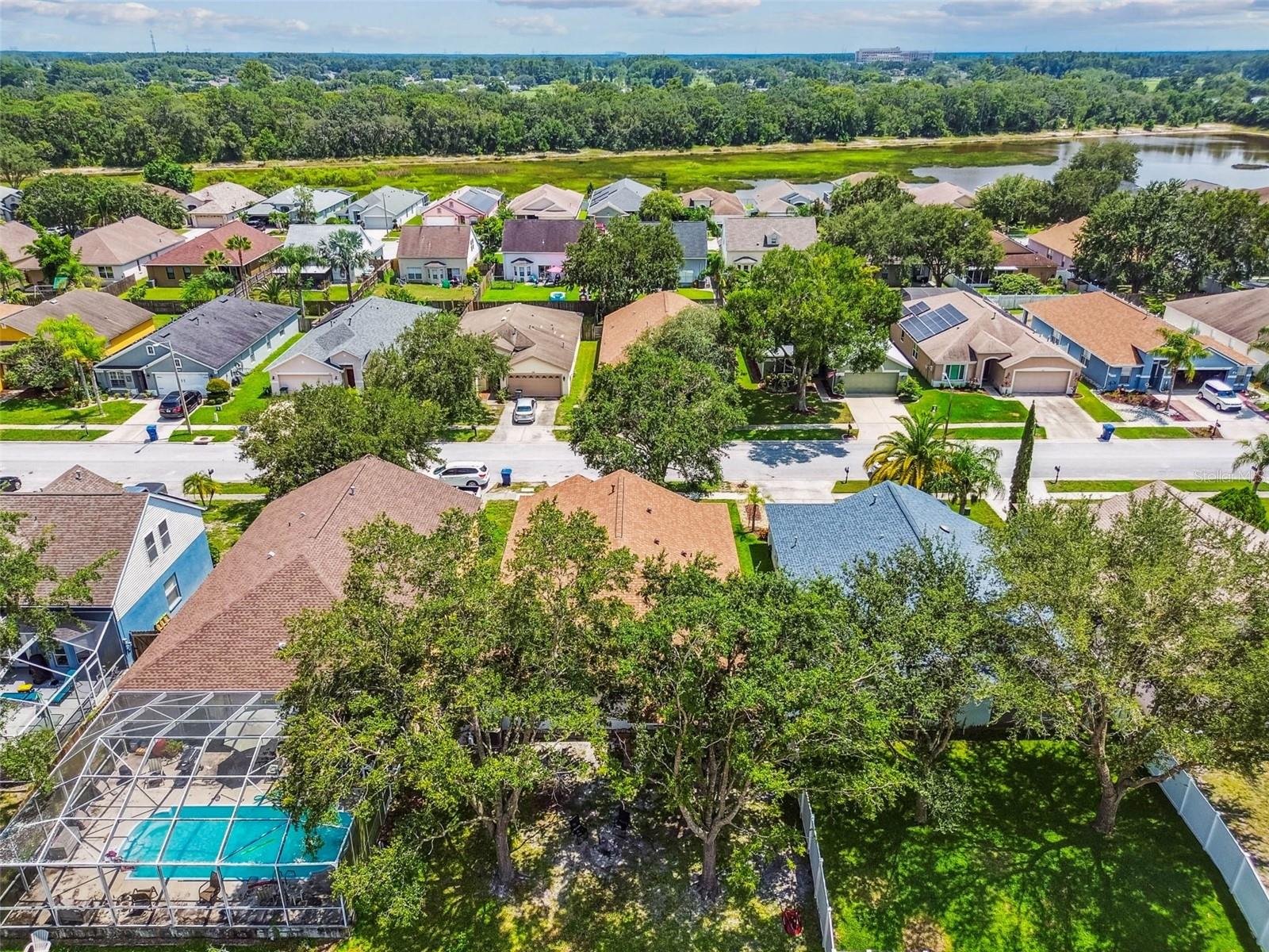 Listing photo id 59 for 9637 Riverchase Drive