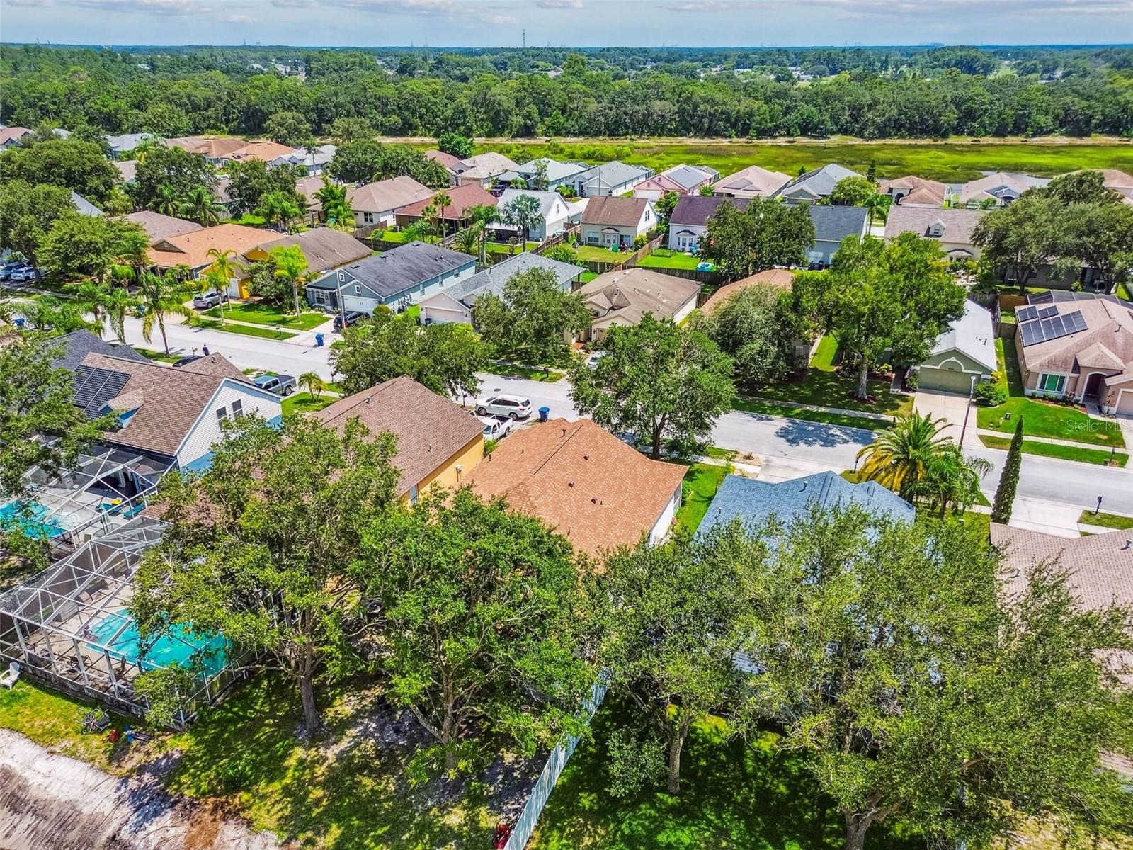 Listing photo id 60 for 9637 Riverchase Drive