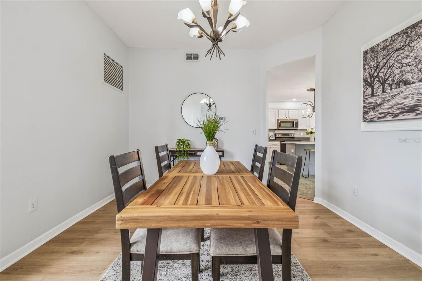 Image 12 of 96 For 27012 Sea Breeze Way