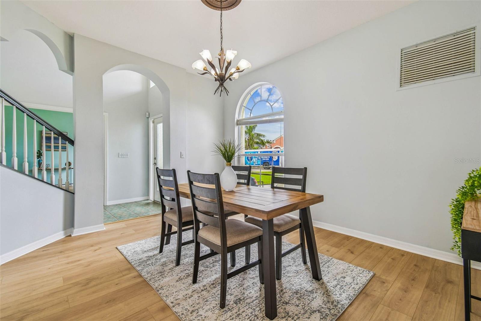 Image 13 of 96 For 27012 Sea Breeze Way