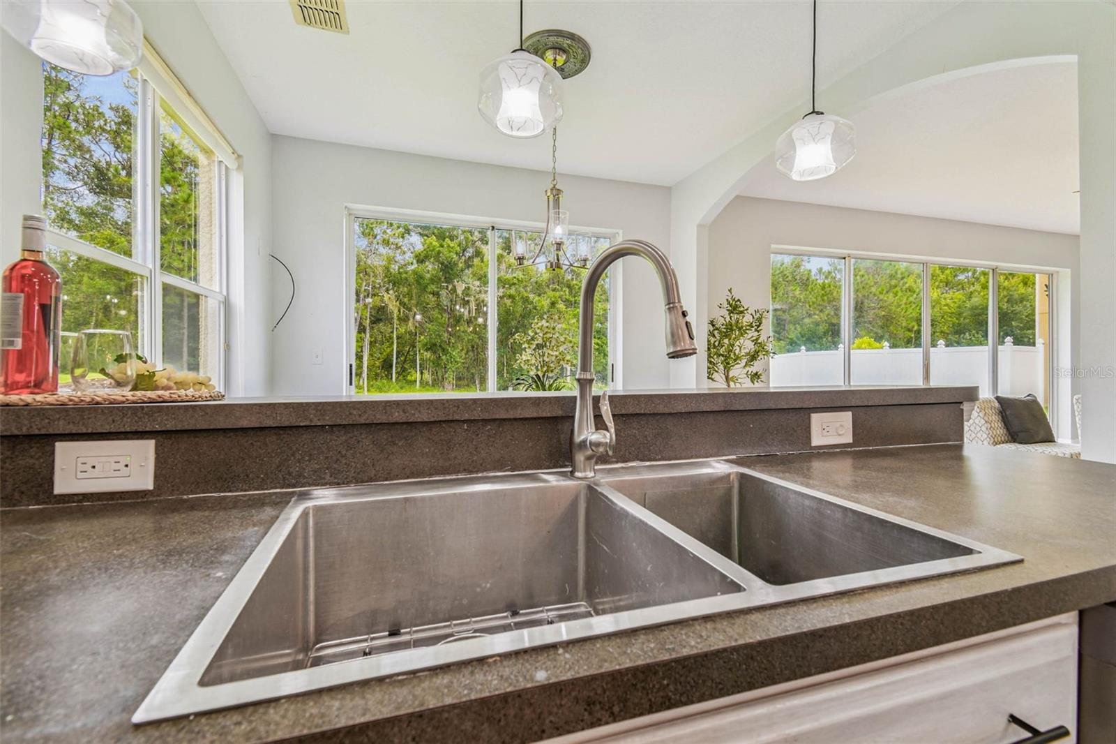 Image 17 of 96 For 27012 Sea Breeze Way