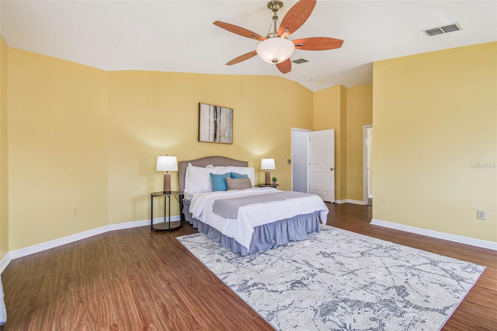 Image 37 of 96 For 27012 Sea Breeze Way
