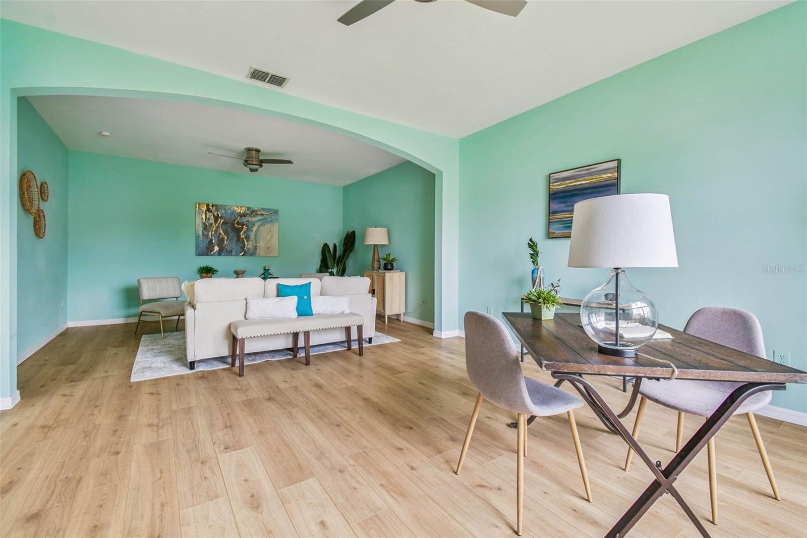 Image 8 of 96 For 27012 Sea Breeze Way