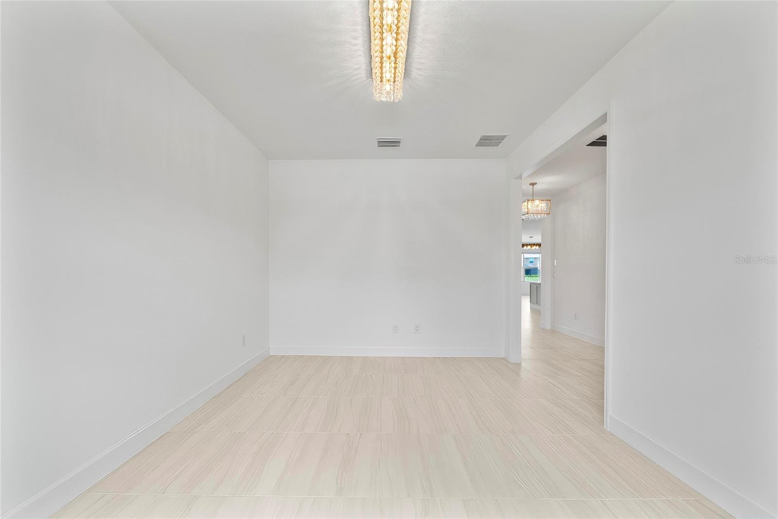 Image 11 of 52 For 32620 Tamarind Grove Lane