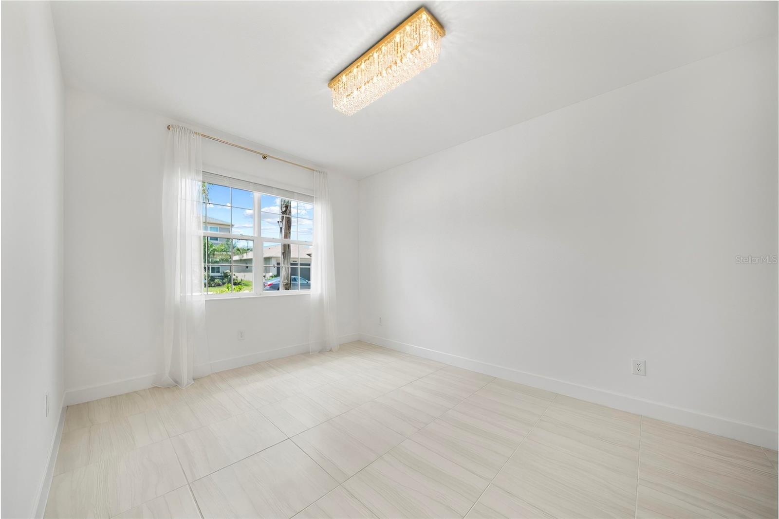Image 12 of 52 For 32620 Tamarind Grove Lane