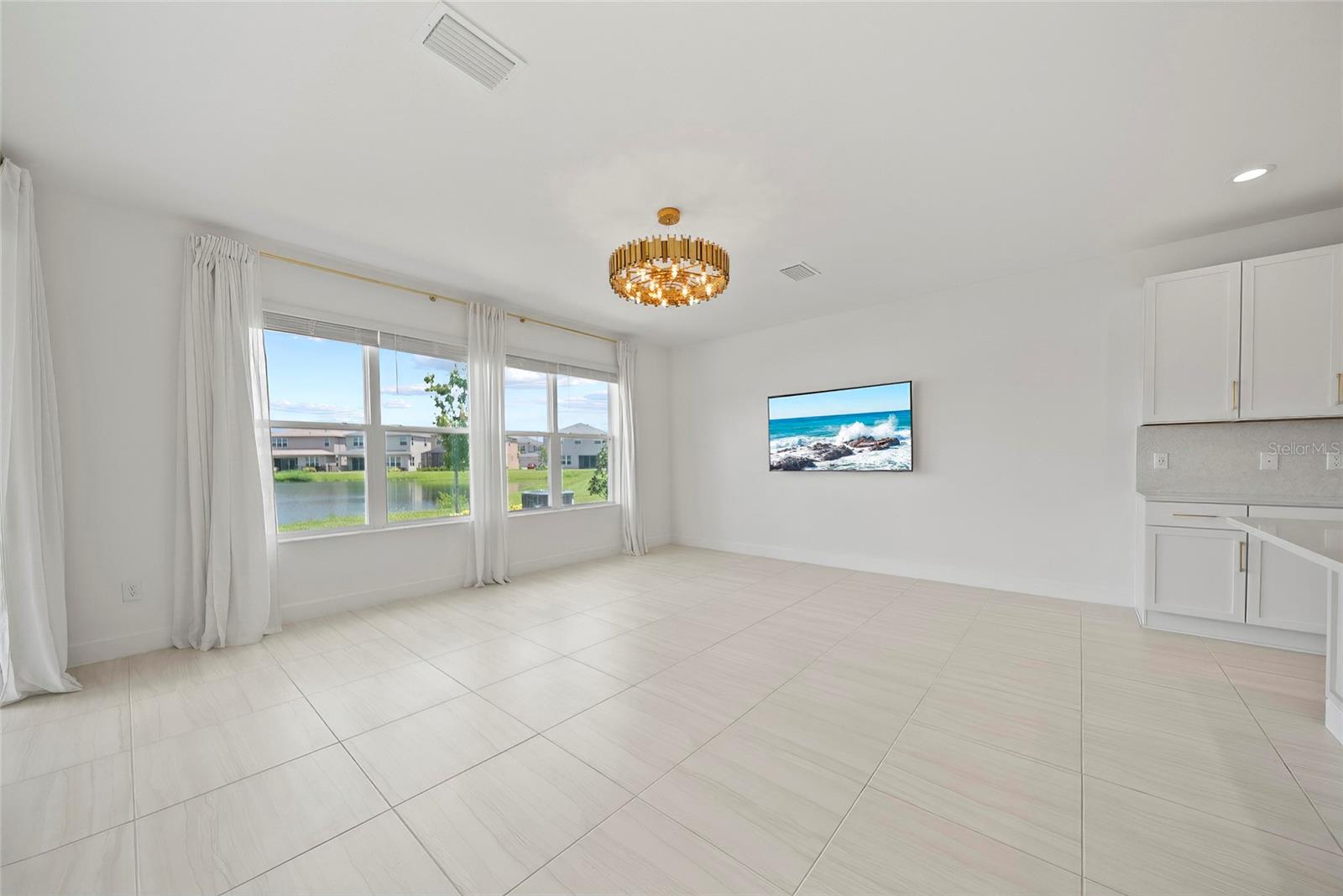 Image 4 of 52 For 32620 Tamarind Grove Lane