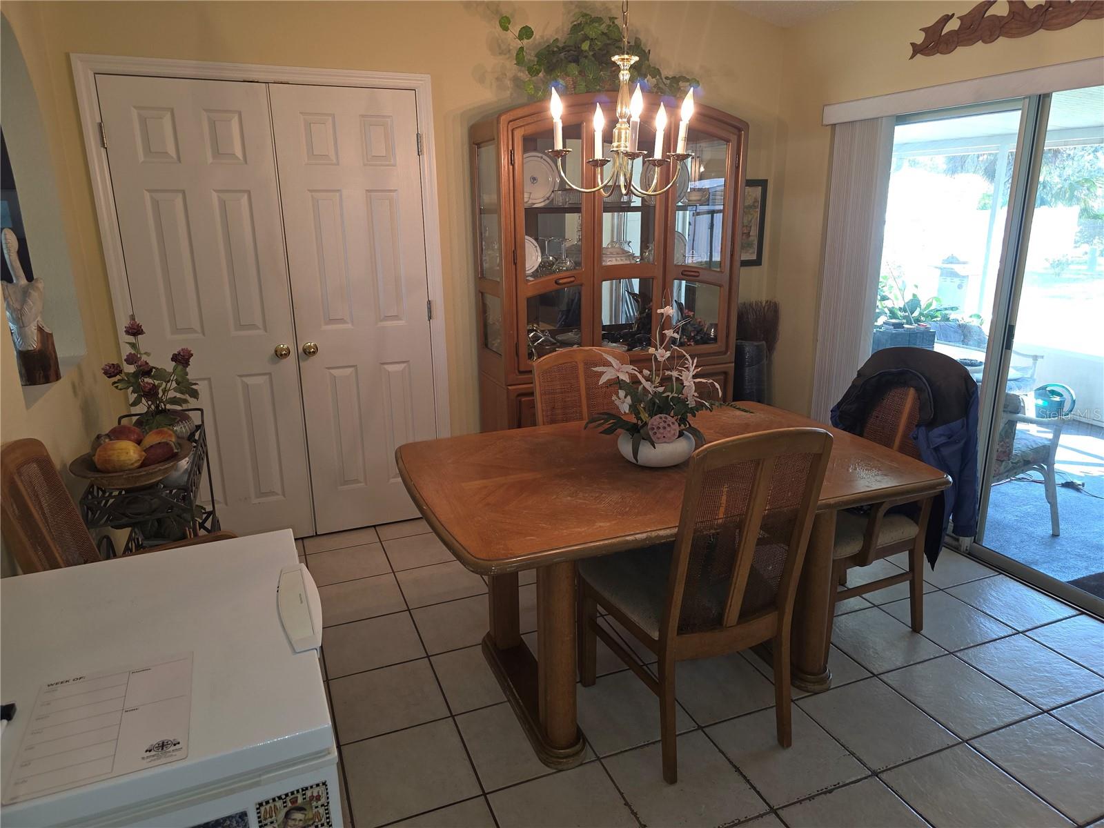 Image 6 of 19 For 13271 Linden Drive