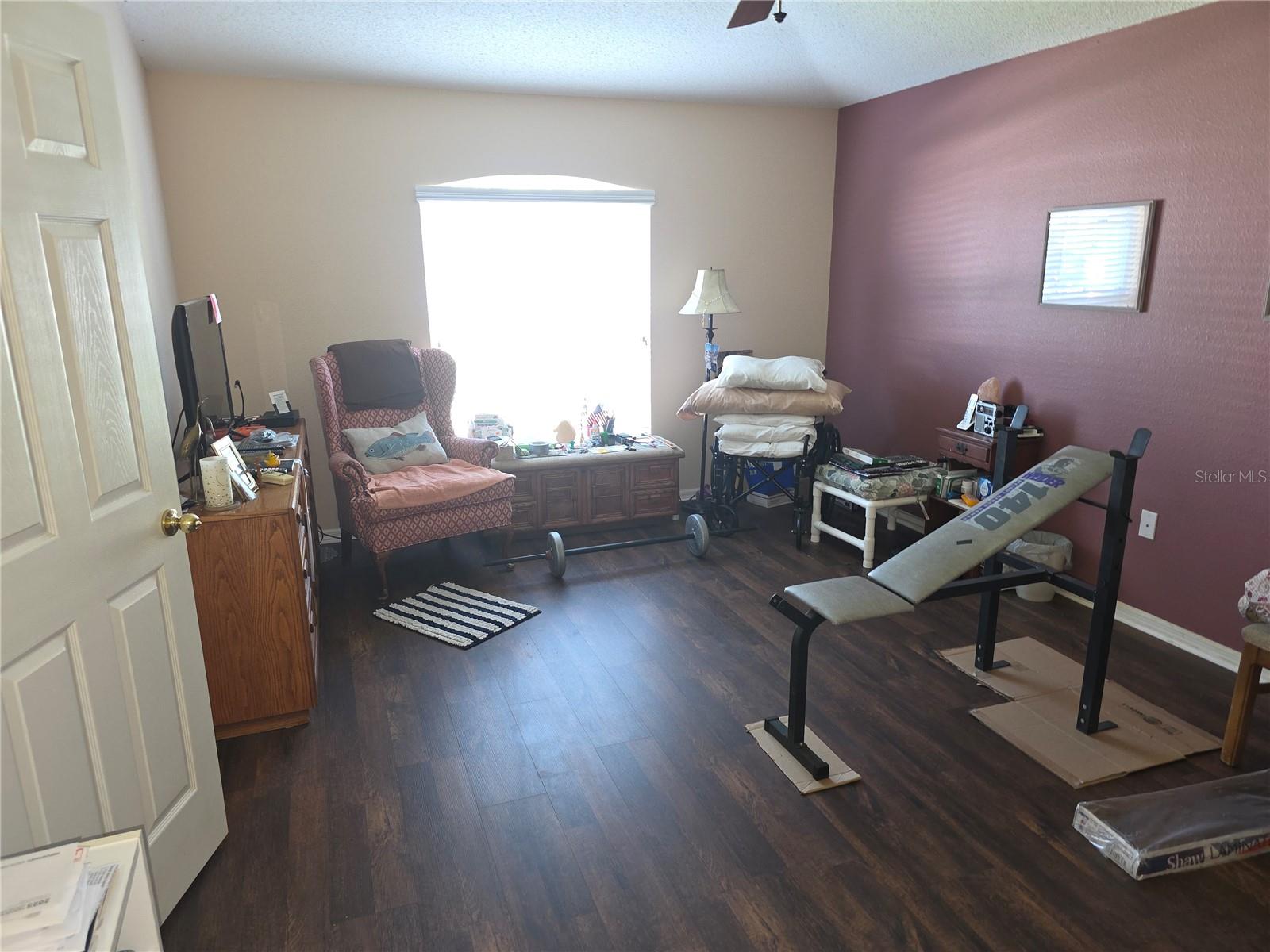 Image 8 of 19 For 13271 Linden Drive