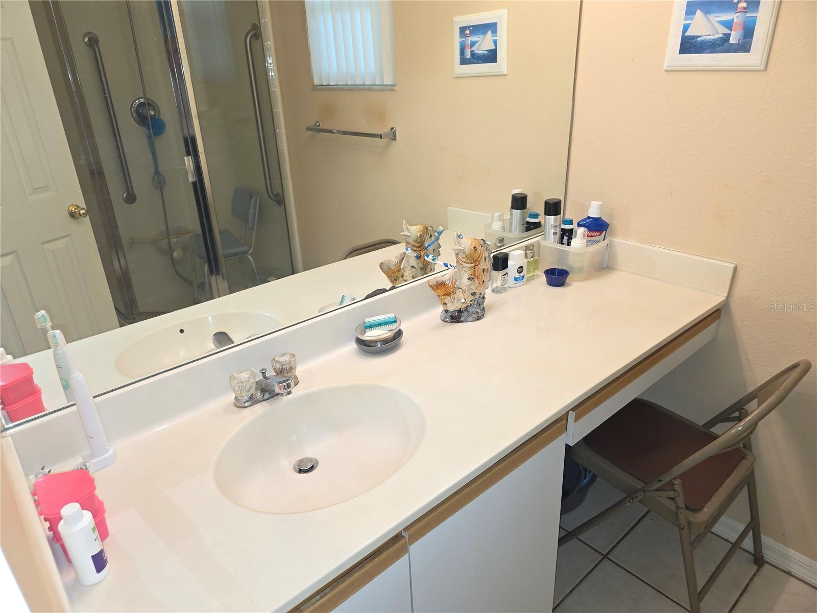 Image 9 of 19 For 13271 Linden Drive