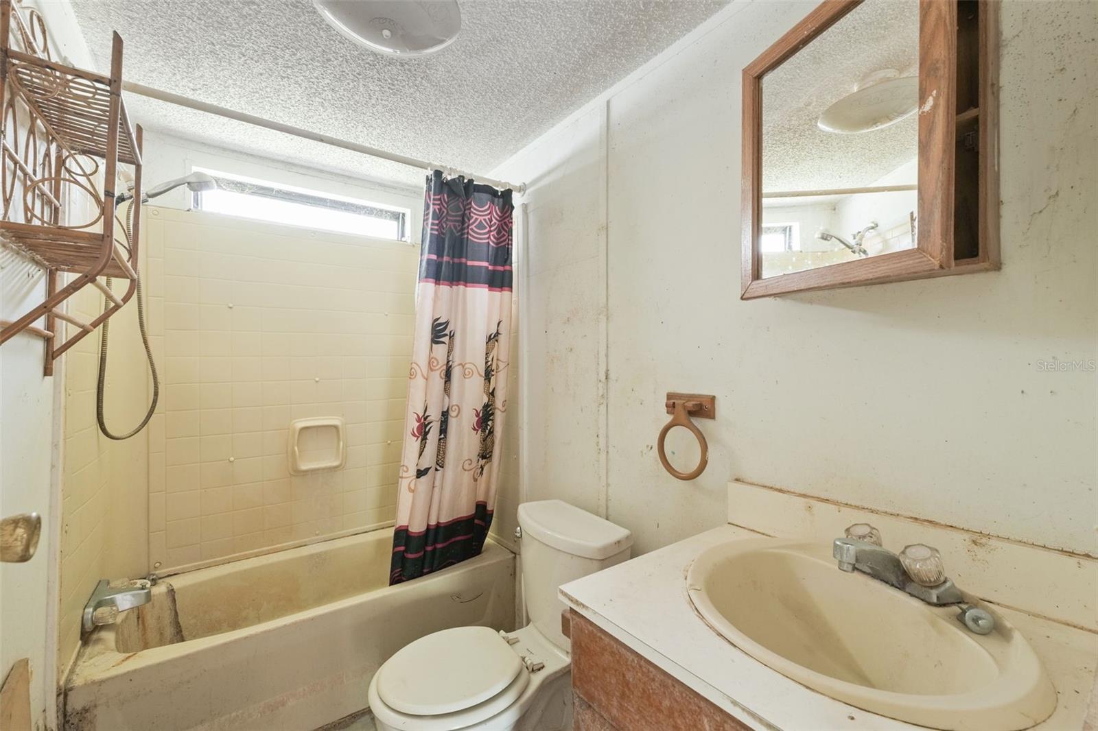 Image 10 of 18 For 7396 Southview Court