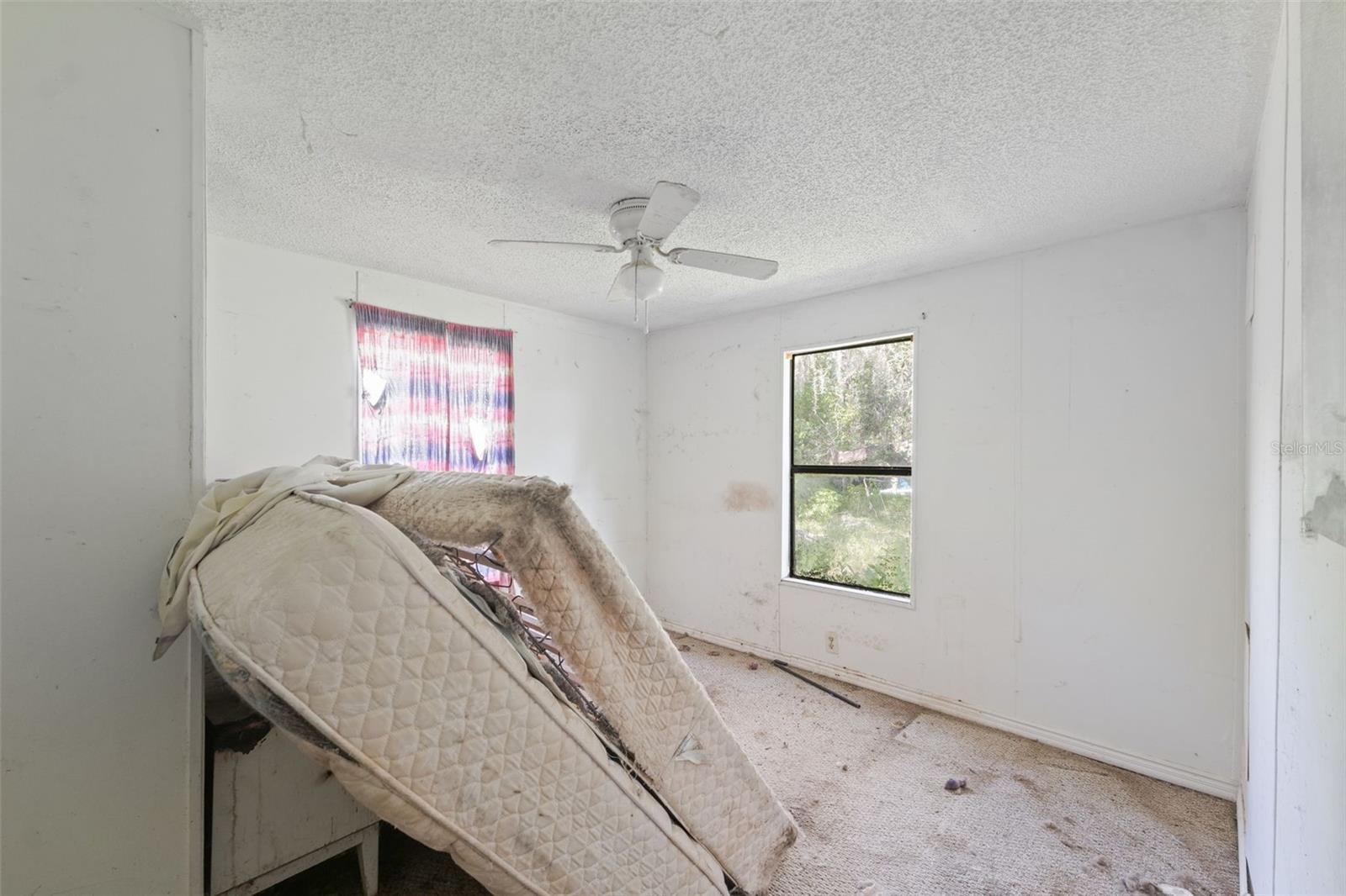 Image 11 of 18 For 7396 Southview Court