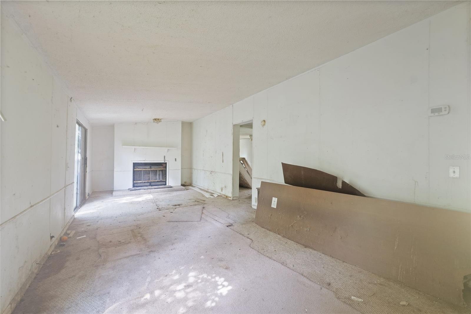Image 4 of 18 For 7396 Southview Court