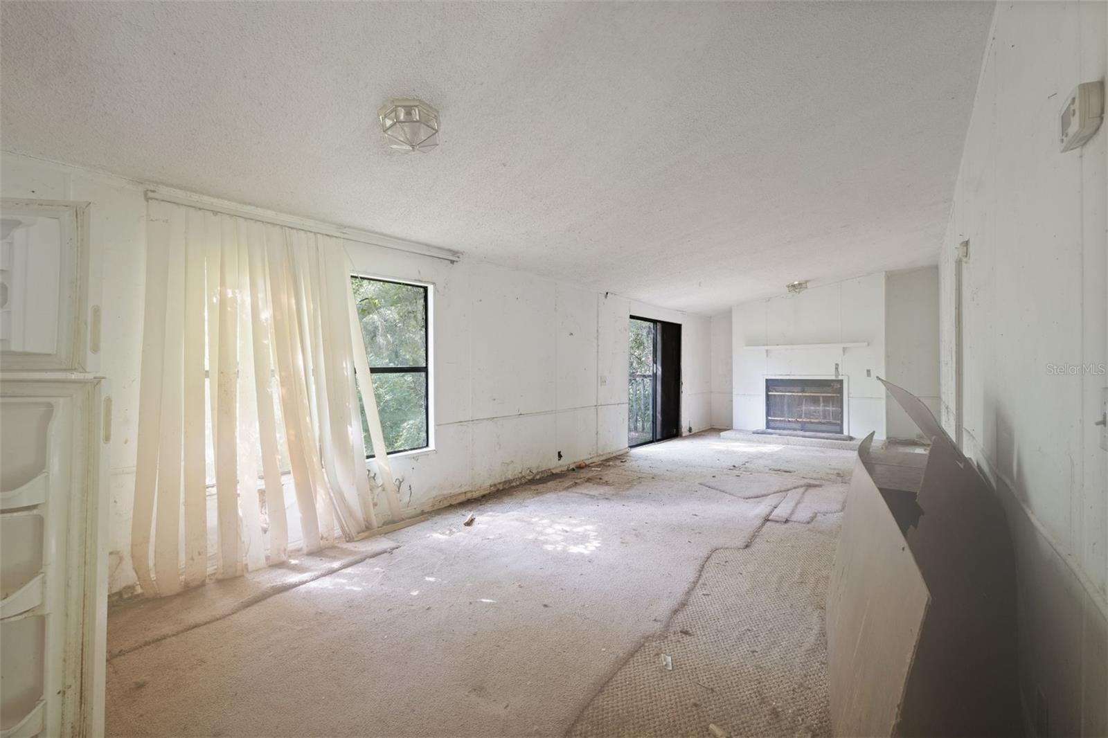 Image 5 of 18 For 7396 Southview Court