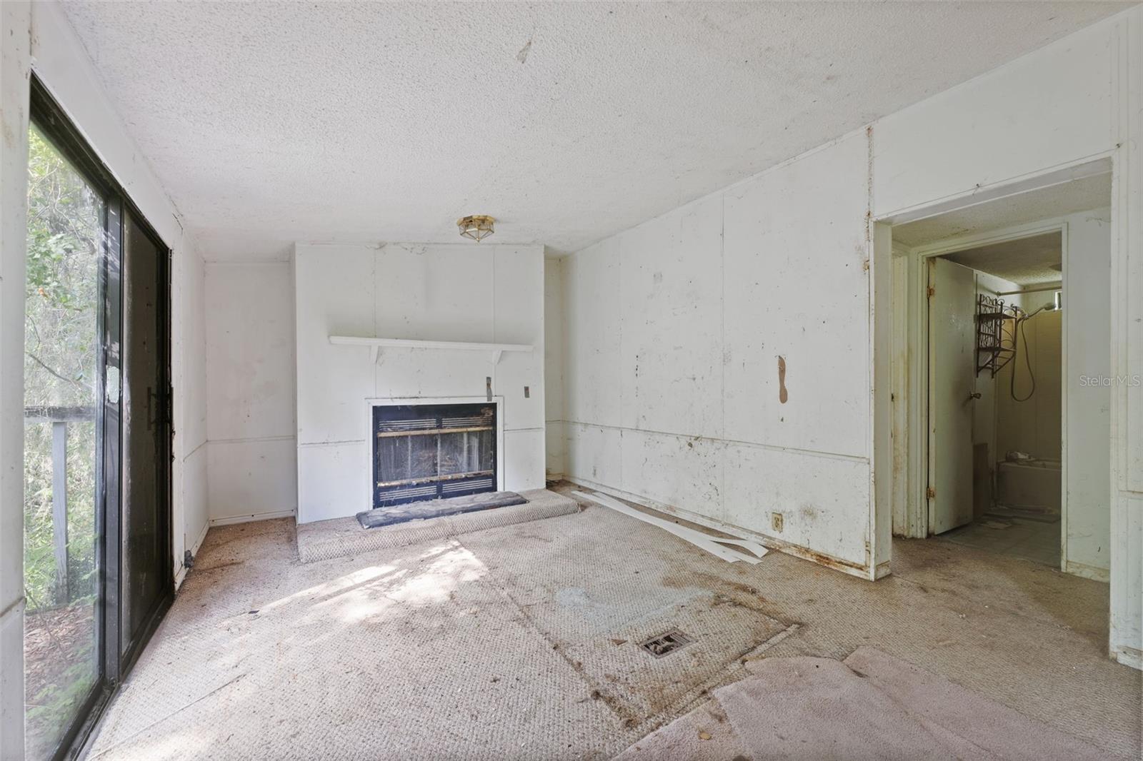 Image 6 of 18 For 7396 Southview Court