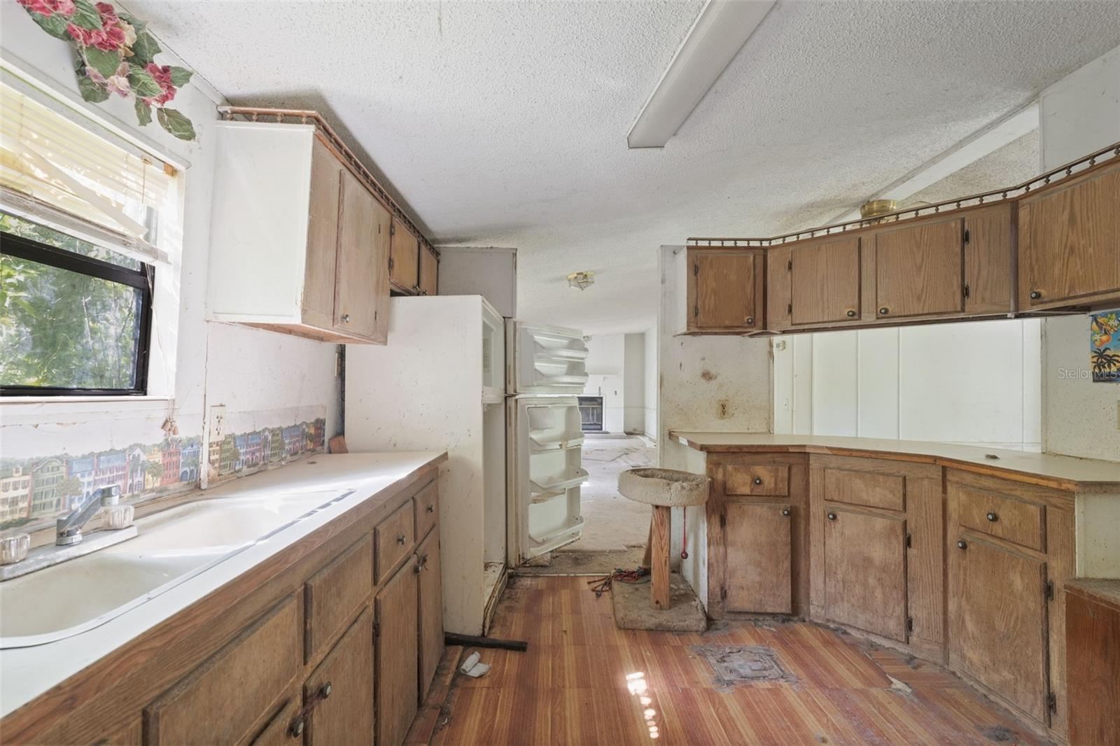 Image 8 of 18 For 7396 Southview Court