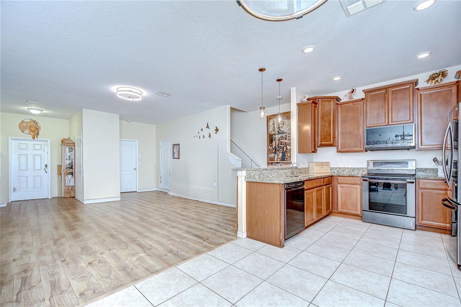 Image 11 of 27 For 12013 Greengate Drive