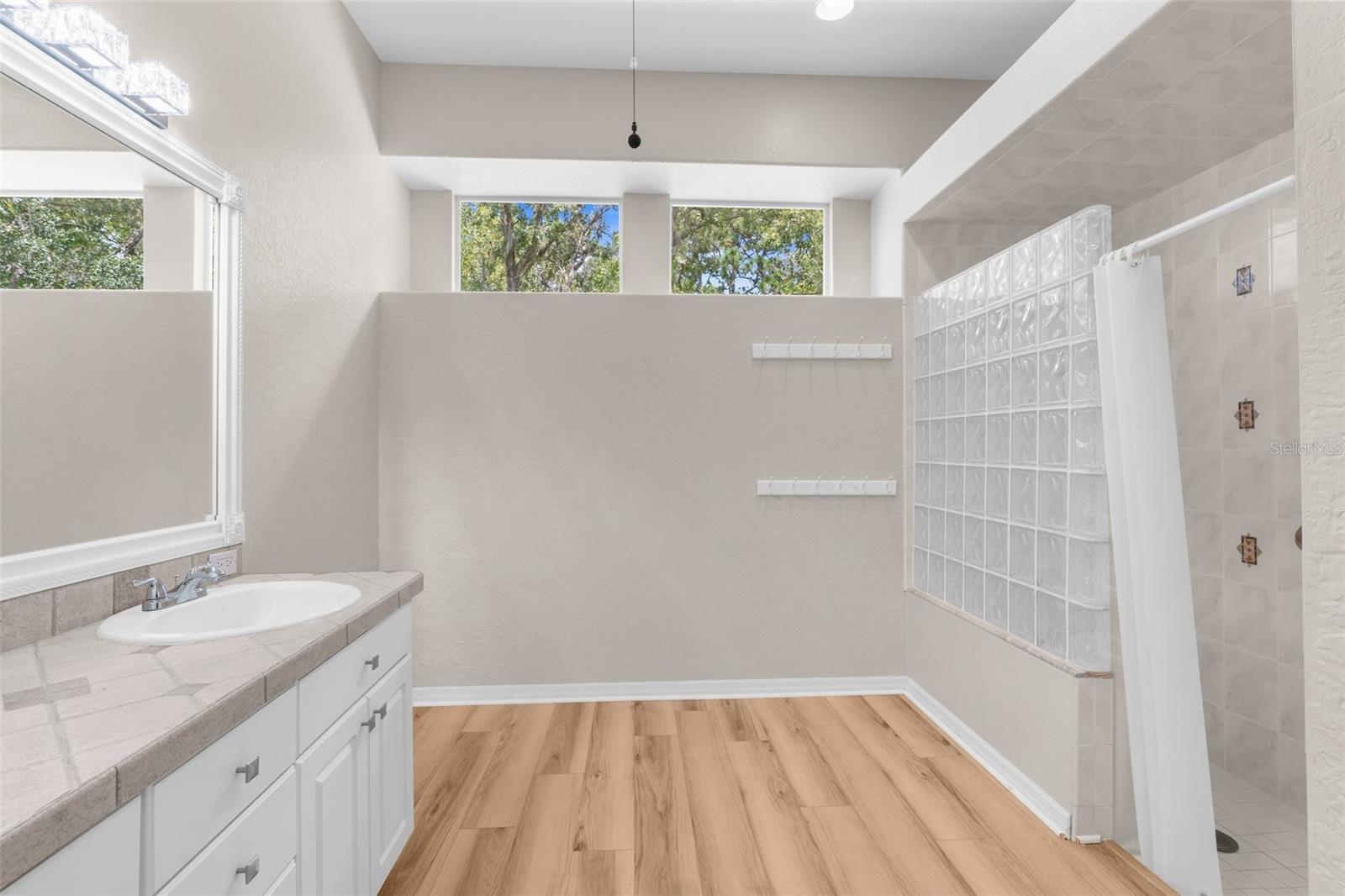 Image 24 of 39 For 52 Deerwood Drive