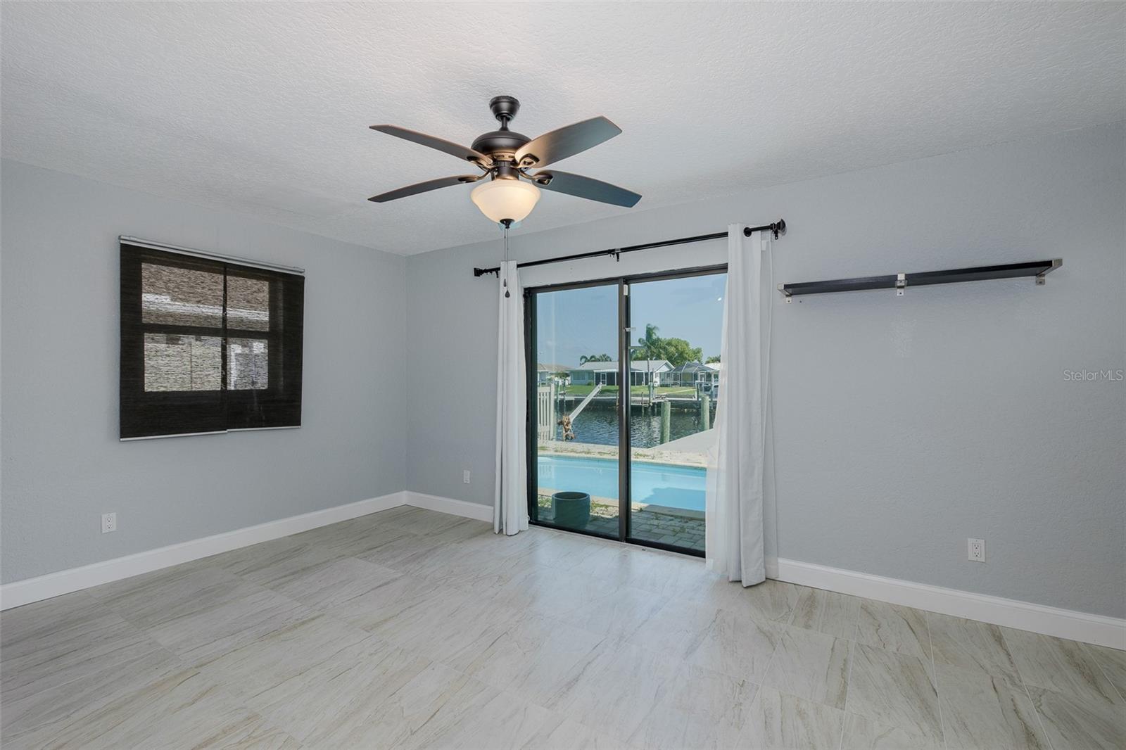 Listing photo id 29 for 3841 Rudder Way